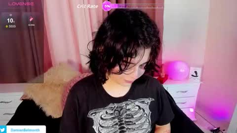 Danielle  online show from December 4, 2025, 8:28 pm