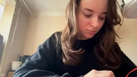 Snapshot of daniellevaulet chatting on October 29, 2025, 6:48 am Mia online show from October 29, 2025, 6:48 am