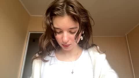 Snapshot of daniellevaulet chatting on November 6, 2025, 7:42 am Mia online show from November 6, 2025, 7:42 am