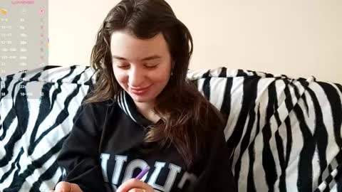 Snapshot of daniellevaulet chatting on December 15, 2025, 9:13 am Mia online show from December 15, 2025, 9:13 am