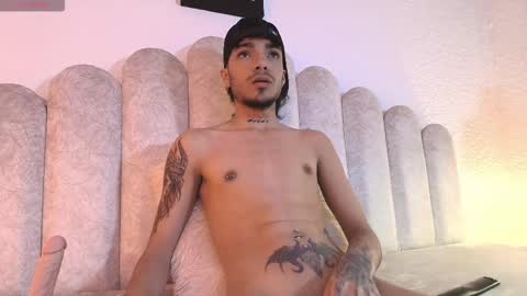 daniels_gil online show from September 19, 2025, 4:03 am