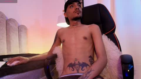 daniels_gil online show from October 5, 2025, 3:49 am