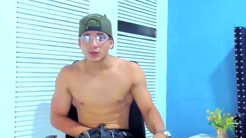 Snapshot of danii_scot chatting on February 15, 2025, 4:03 am Dani online show from February 15, 2025, 4:03 am