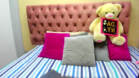 DaniiBelluci  online show from March 5, 2025, 4:02 am