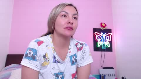 K A R O L online show from February 19, 2025, 2:23 am