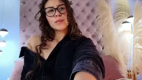 Snapshot of danika_x chatting on May 28, 2026, 12:41 am Danika online show from May 28, 2026, 12:41 am
