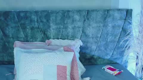 Snapshot of daninianderson chatting on May 4, 2026, 1:23 am daninianderson online show from May 4, 2026, 1:23 am