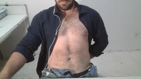 Dani Oli online show from November 25, 2025, 11:38 pm