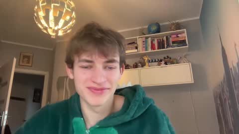 danio hot online show from December 10, 2024, 11:22 am