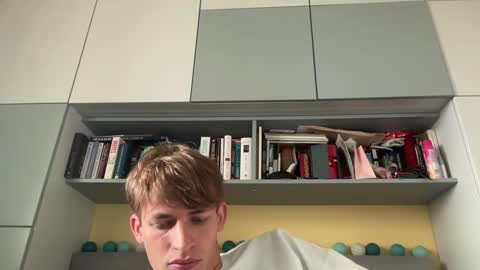 danio hot online show from October 8, 2025, 10:57 am