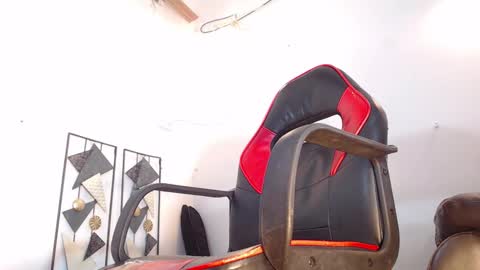 dann hill1 online show from October 14, 2025, 11:49 pm