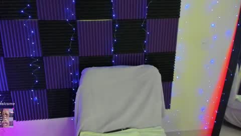 Dannacastle online show from May 18, 2026, 6:19 am