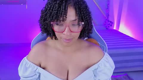 Snapshot of danna_berry chatting on October 20, 2025, 9:15 pm DannaBerry online show from October 20, 2025, 9:15 pm