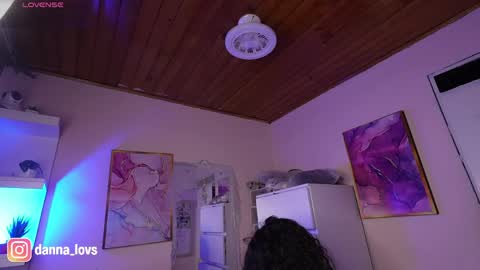 Danna Lovs online show from April 30, 2026, 10:43 am