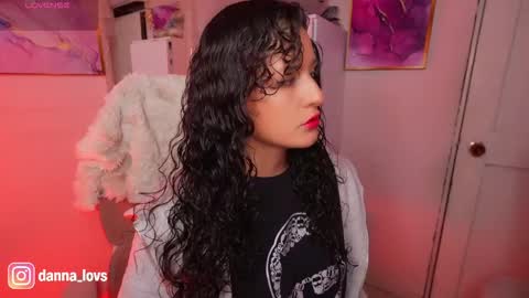 Danna Lovs online show from May 7, 2026, 10:20 am