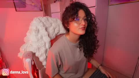 Danna Lovs online show from May 14, 2026, 2:29 am