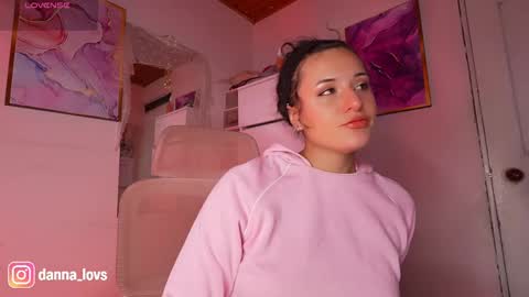 Danna Lovs online show from May 16, 2026, 12:15 pm