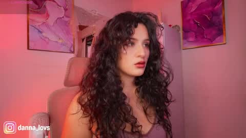 Danna Lovs online show from May 18, 2026, 11:27 am