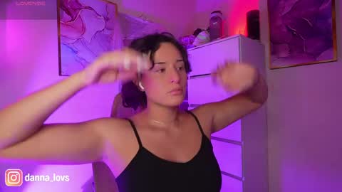 Danna Lovs online show from May 29, 2026, 11:19 am