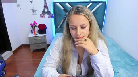 Snapshot of danna_martinezz chatting on September 14, 2025, 8:41 pm Danna martinezz online show from September 14, 2025, 8:41 pm