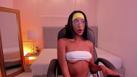 Snapshot of danna_palmeth chatting on October 23, 2025, 8:40 pm danna_palmeth online show from October 23, 2025, 8:40 pm