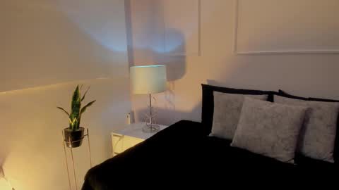 Snapshot of danna_palmeth chatting on November 25, 2025, 7:36 pm danna_palmeth online show from November 25, 2025, 7:36 pm