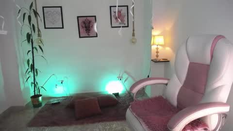Danna online show from May 22, 2026, 11:10 pm