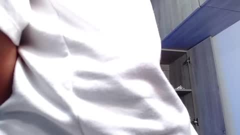 Danna online show from November 12, 2025, 2:34 am