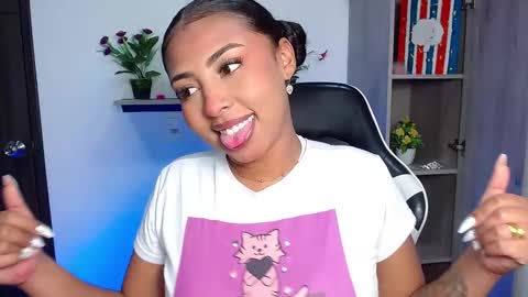 Snapshot of danna_schmidt23 chatting on January 16, 2026, 10:41 am Danna online show from January 16, 2026, 10:41 am