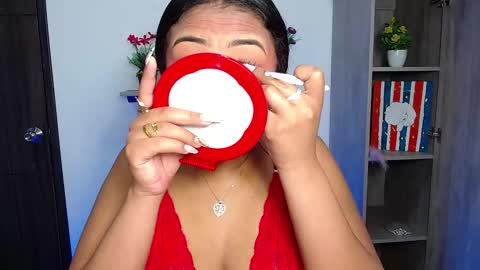 Snapshot of danna_schmidt23 chatting on February 24, 2026, 12:47 pm Danna online show from February 24, 2026, 12:47 pm