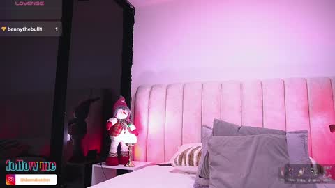 Danna Berlin  online show from November 6, 2025, 7:37 pm