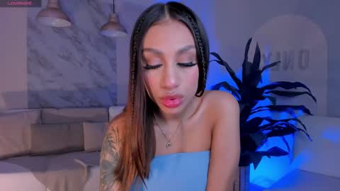 Snapshot of dannacruz_ chatting on February 18, 2025, 7:52 pm Danna Cruz online show from February 18, 2025, 7:52 pm