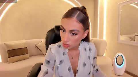 Snapshot of dannacruz_ chatting on September 15, 2025, 7:03 pm Danna Cruz online show from September 15, 2025, 7:03 pm