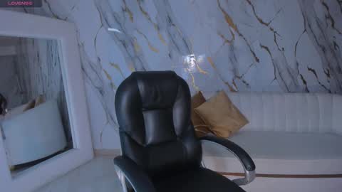 Snapshot of dannacruz_ chatting on October 2, 2025, 7:10 pm Danna Cruz online show from October 2, 2025, 7:10 pm