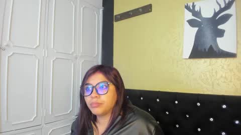 Danna Garza online show from February 6, 2025, 3:59 am