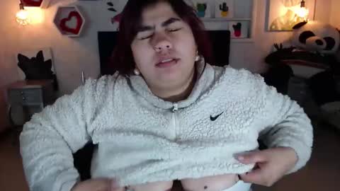 Danna Garza online show from February 19, 2026, 4:47 pm