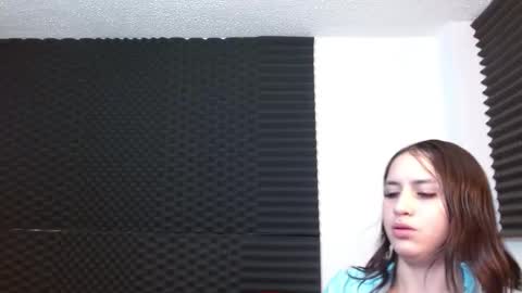 Snapshot of dannamomcerrat chatting on December 4, 2024, 6:22 am dannamomcerrat online show from December 4, 2024, 6:22 am