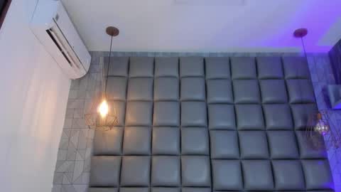 Danna online show from November 24, 2025, 3:23 pm