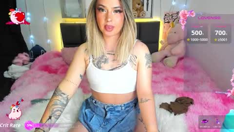 dannia_13 online show from December 22, 2025, 4:26 pm