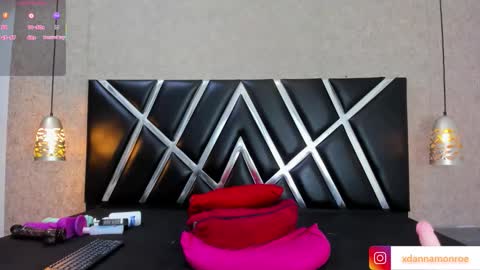 Danna Monroe  online show from December 15, 2025, 4:50 am