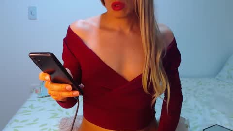 Snapshot of danny4hot chatting on November 19, 2025, 3:06 am Danny4hot online show from November 19, 2025, 3:06 am