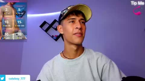 Snapshot of danny777_ chatting on October 14, 2025, 3:40 am Danny online show from October 14, 2025, 3:40 am