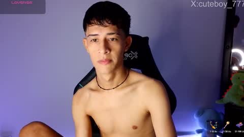 Snapshot of danny777_ chatting on November 5, 2025, 10:04 am Danny online show from November 5, 2025, 10:04 am