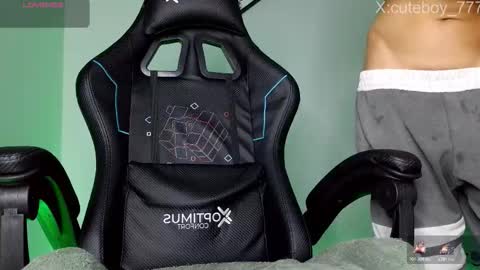 Snapshot of danny777_ chatting on November 7, 2025, 10:04 am Danny online show from November 7, 2025, 10:04 am