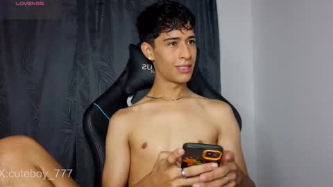 Snapshot of danny777_ chatting on January 8, 2026, 6:54 pm Danny online show from January 8, 2026, 6:54 pm