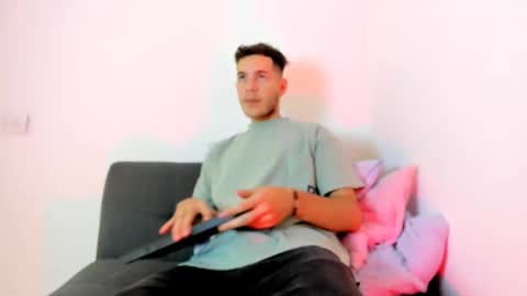 Snapshot of danny_and_lara chatting on October 26, 2025, 7:53 pm danny_and_lara online show from October 26, 2025, 7:53 pm