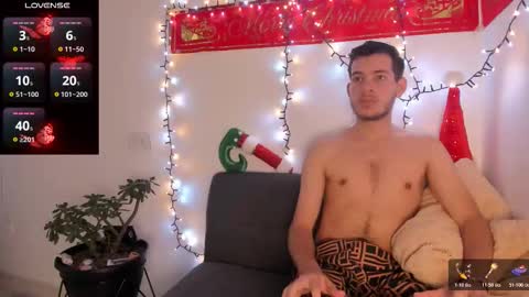 Snapshot of danny_and_lara chatting on November 29, 2025, 9:18 pm danny_and_lara online show from November 29, 2025, 9:18 pm