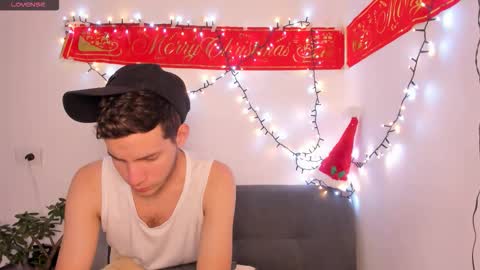 Snapshot of danny_and_lara chatting on December 3, 2025, 12:36 pm danny_and_lara online show from December 3, 2025, 12:36 pm