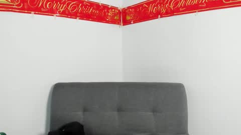 Snapshot of danny_and_lara chatting on December 5, 2025, 2:03 pm danny_and_lara online show from December 5, 2025, 2:03 pm