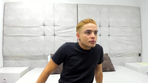 Snapshot of danny_butt_ chatting on December 2, 2024, 12:51 pm Daniel online show from December 2, 2024, 12:51 pm